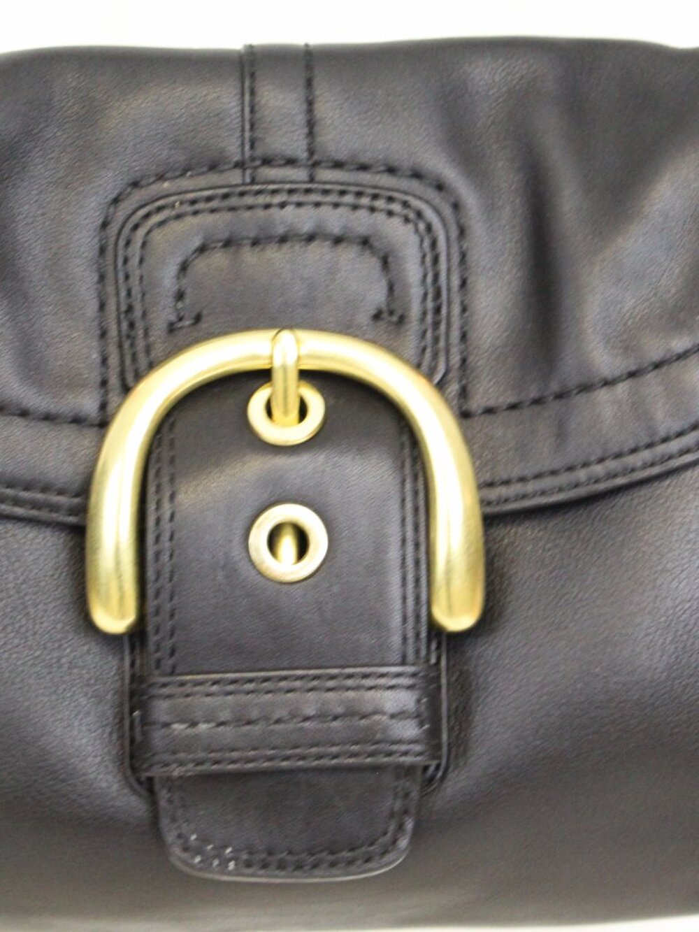 Coach Soho Black Leather Flap Shoulder Bag Gold Hardware 2010 Y2K Classic - Picture 3 of 14